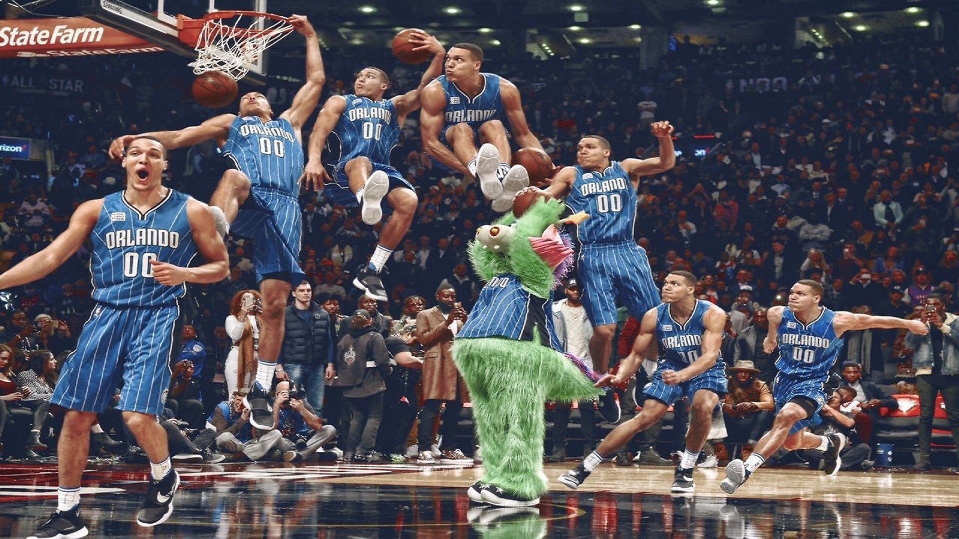 史上“最牛”篮下封盖：蒂伊在争夺篮板时显示出的强硬防守让对手胆寒！